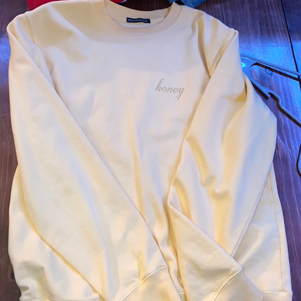 Brandy Melville sweatshirt